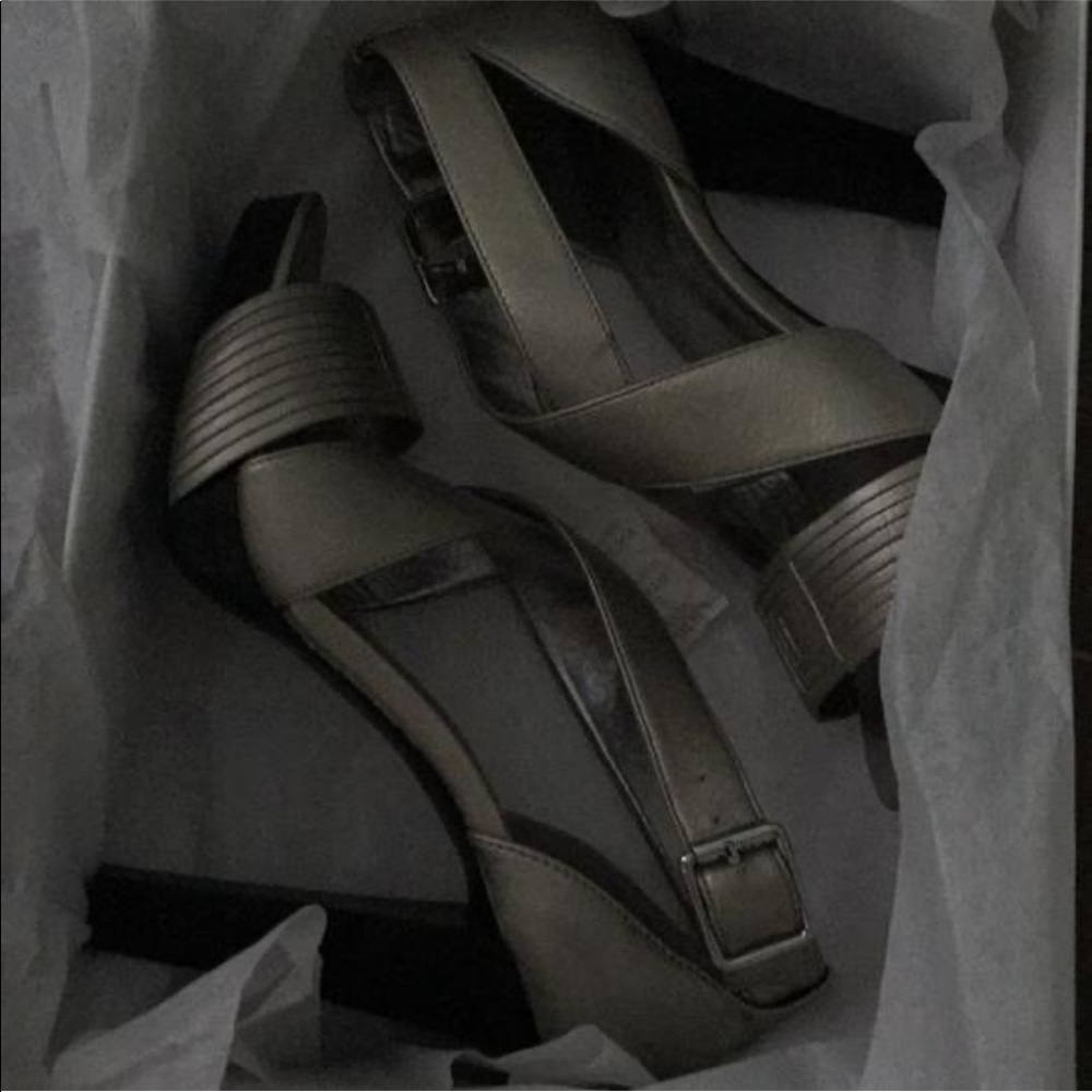 High heels - Picture 8 of 9